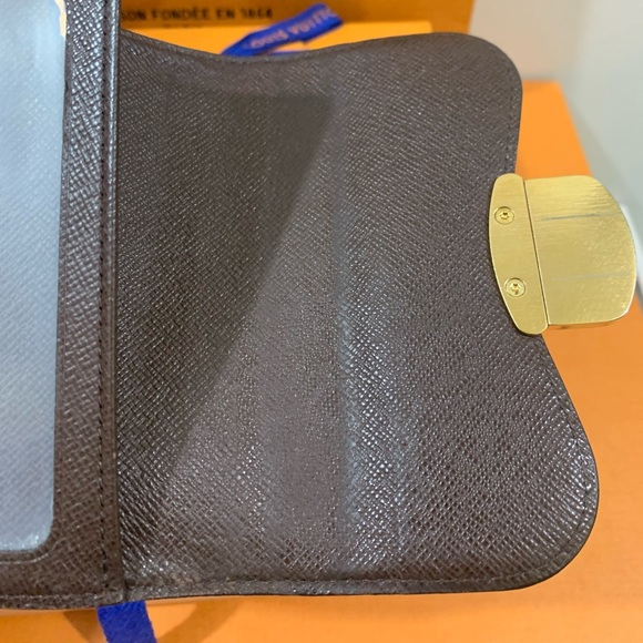 Sold🎉Louis Vuitton RARE Damier Ebene Koala Wallet🎉🎉 - Picture 14 of 16